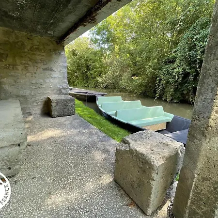 Au Bord De L'eau Avec Canoes, Terrasse Et Jardin A Damvix, Au Coeur Du Marais Poitevin. - Fr-1-426-354 بيت للعطل *