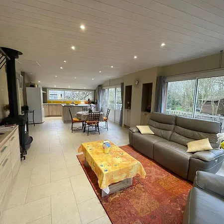 Au Bord De L'eau Avec Canoes, Terrasse Et Jardin A Damvix, Au Coeur Du Marais Poitevin. - Fr-1-426-354 *